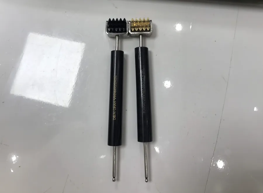 Que Dò Sừng Và Que Dò Đồng